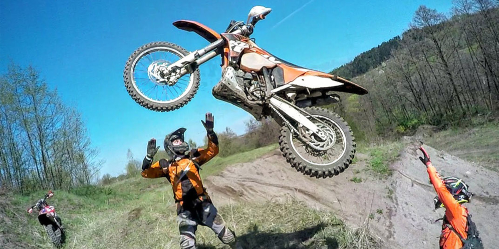 Begini Caranya Biar Gampang Mengendarai Motor Tinggi thumbnail